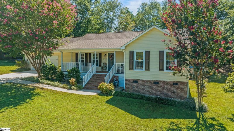 Beaver Brook, Taylors Community