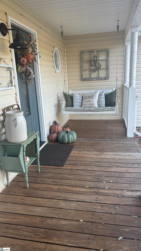 Property image 3 of 15 Otter Lane in Beaver Brook, Taylors, SC 29687