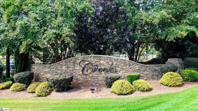 Property image 3 of 425 World Tour Drive in Woodfin Ridge, Inman, SC 29649