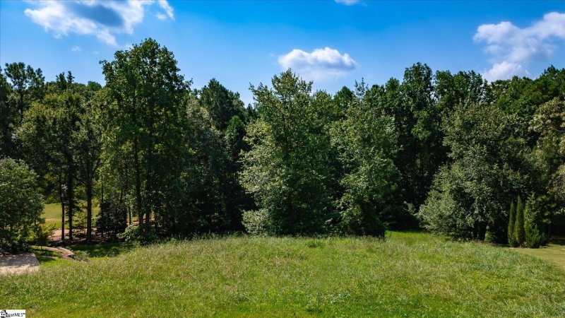 Property image 5 of 425 World Tour Drive in Woodfin Ridge, Inman, SC 29649