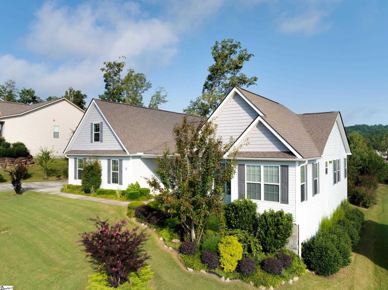 Property image 3 at 12 Alice Kelley Court, Travelers Rest, SC 29690