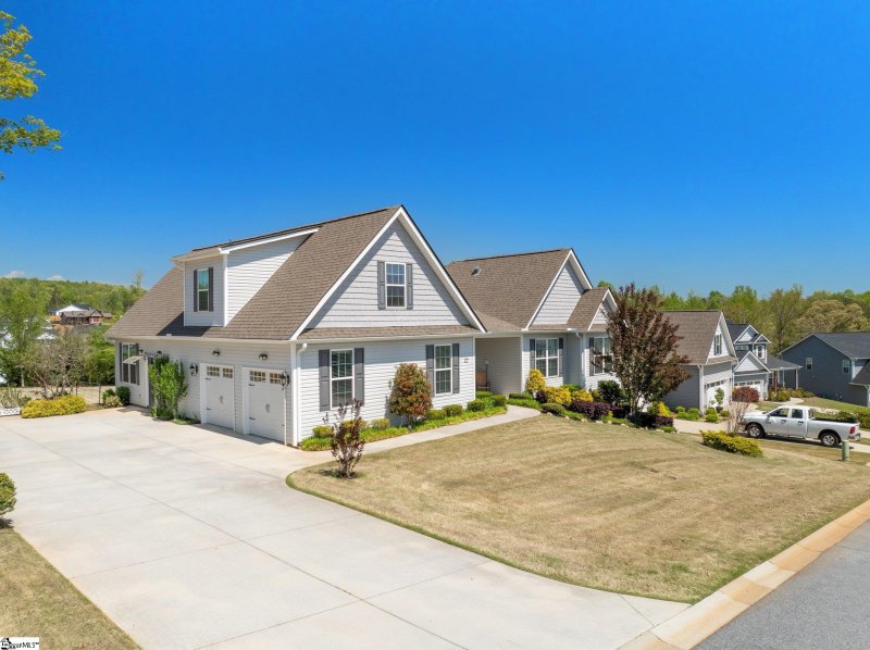 Property image 4 at 12 Alice Kelley Court, Travelers Rest, SC 29690