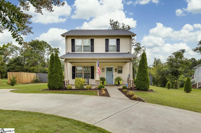 417 Laurel Tree Lane