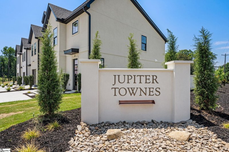 Property image 2 of 3 Taverly Drive in Jupiter Townes, Greenville, SC 29605