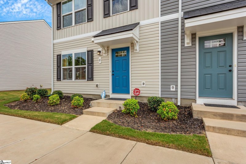 Property image 3 of 8 Tidworth Drive in Walnut Hill Townes, Greer, SC 29651