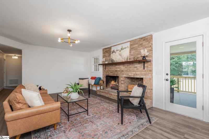 Property image 5 at 4 Dellrose Circle, Taylors, SC 29687