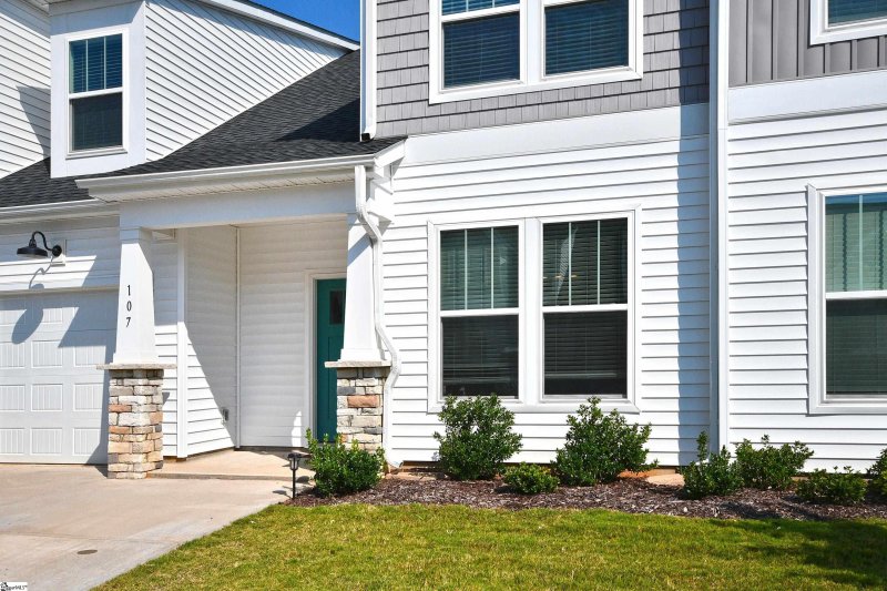 107 Thornfield Drive