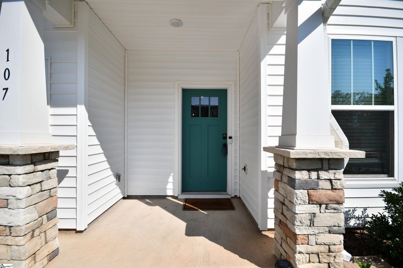 Property image 3 of 107 Thornfield Drive in Camden Cottages, Greenville, SC 29605