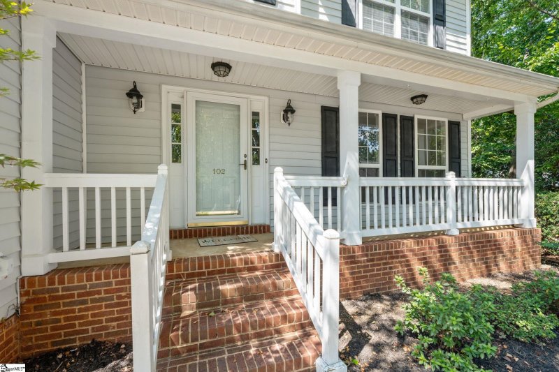 Property image 2 of 102 Waterton Way in Waterton, Simpsonville, SC 29680