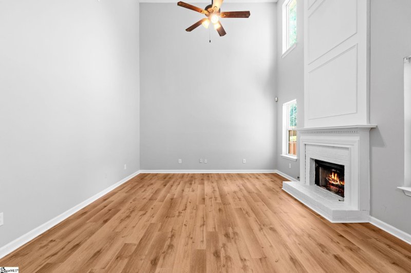 Property image 5 of 102 Waterton Way in Waterton, Simpsonville, SC 29680