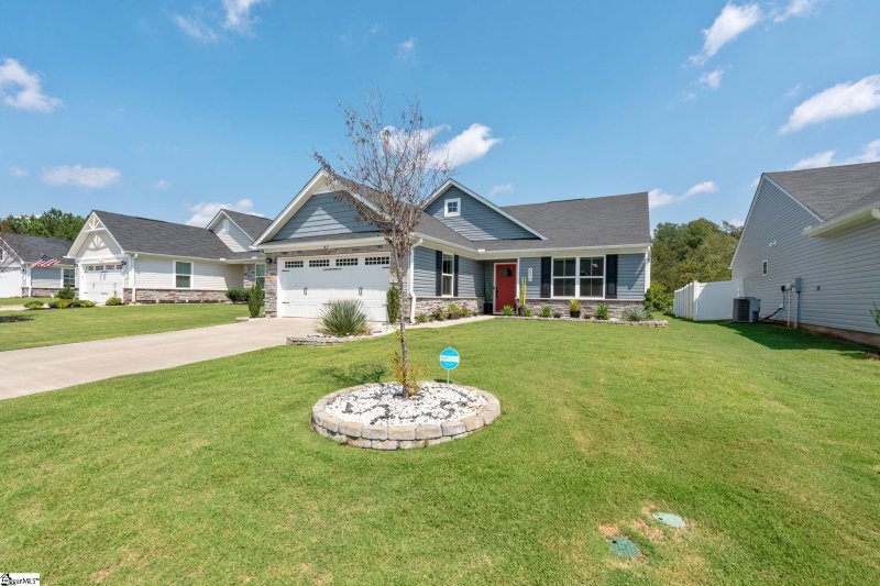 Property image 2 of 2274 Hemming Way in Elmwood Cottages, Boiling Springs, SC 29316