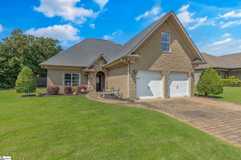 Property image 3 of 105 Linden Hall Lane in Linden Hall, Easley, SC 29640