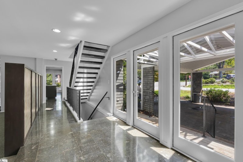 Property image 5 of 307 Mcpherson Lane in Alta Vista, Greenville, SC 29605