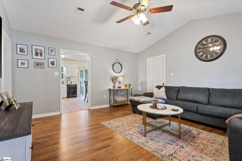 Property image 4 at 157 Old Timber Road, Woodruff, SC 29388