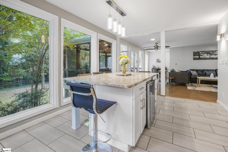 Property image 4 at 8 Sugarberry Drive, Greenville, SC 29615