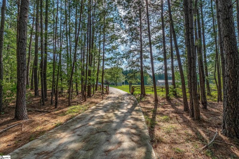 Property image 3 of 842 Dunklin Bridge Road in Horse Creek Farms, Fountain Inn, SC 29644