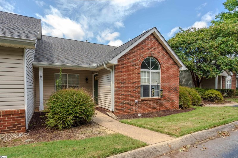 Property image 2 of 22 Enoree View Drive in Riverside Townes, Greer, SC 29650