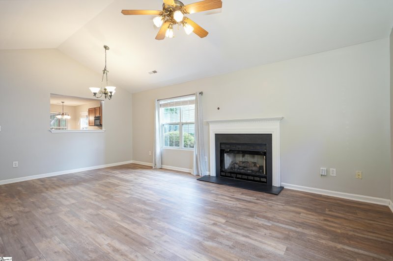 Property image 3 of 22 Enoree View Drive in Riverside Townes, Greer, SC 29650
