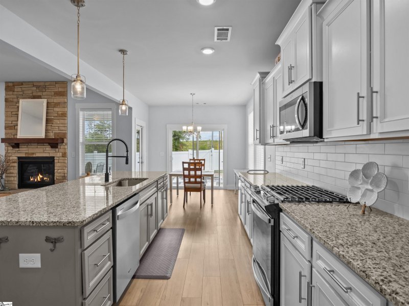 Property image 4 of 529 Fenwick Drive in Anderson Grant, Woodruff, SC 29388