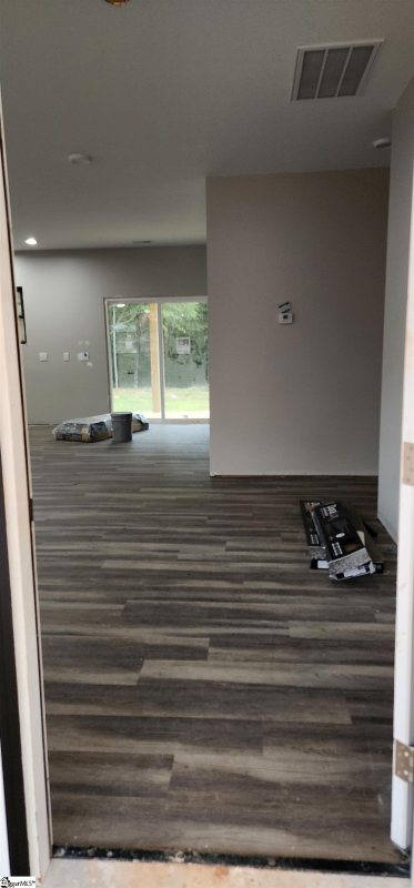 Property image 3 of 147 Highland Hills Drive in Highland Hills, Campobello, SC 29322