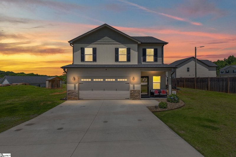 Gunter Place, Piedmont Community