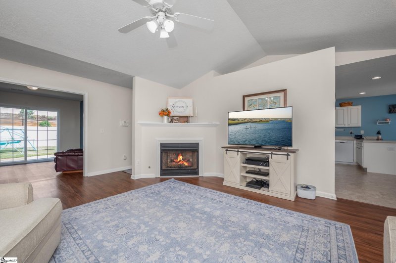 Property image 5 of 146 Kingscreek Drive in Carman Glen, Greer, SC 29650
