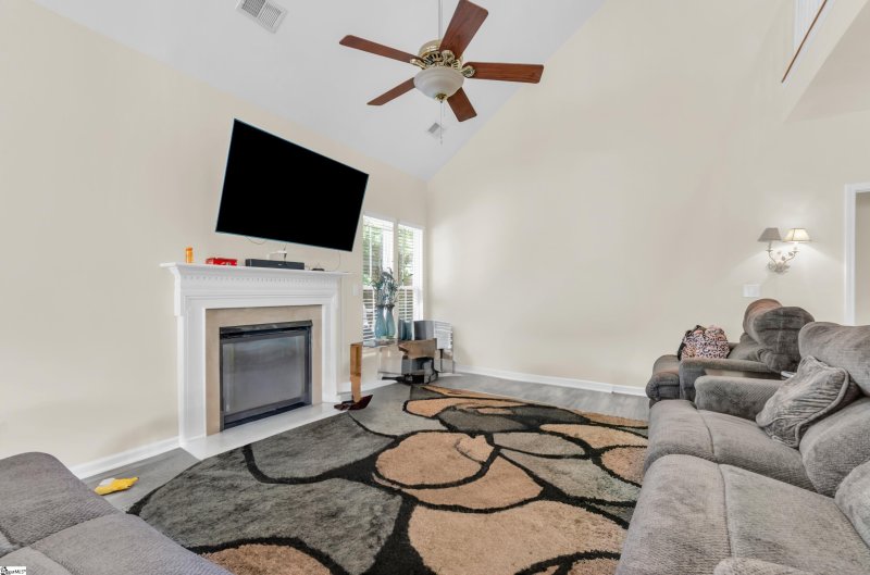 Property image 3 of 416 Scarlet Oak Drive in Parks Grove, Fountain Inn, SC 29644