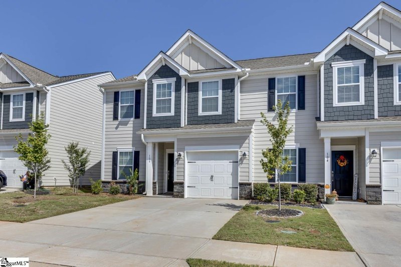 Property image 3 of 106 Paneer Lane in Blue Ridge Cottages, Taylors, SC 29687