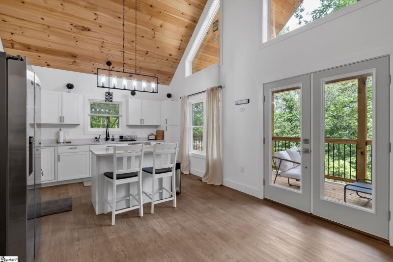 Property image 3 of 252 Dogwood Drive in Foxwood Hills, Westminster, SC 29693