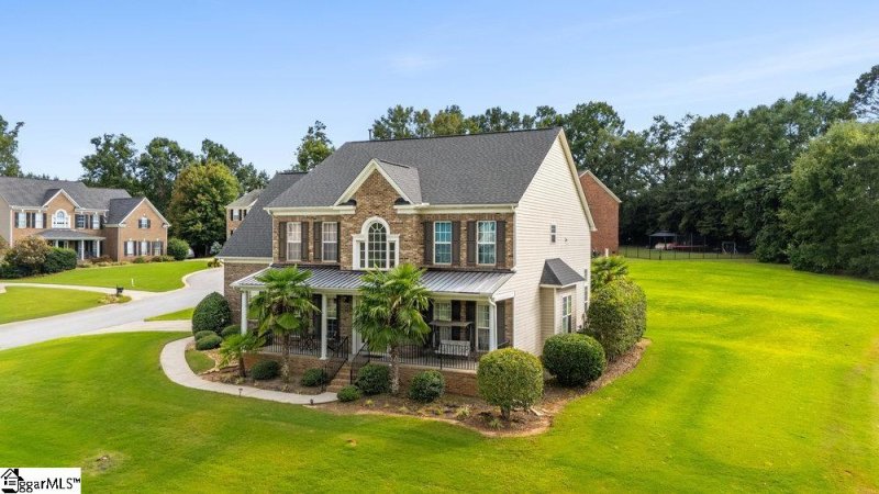 Property image 2 of 30 Hydrangea Way in Bennetts Grove, Simpsonville, SC 29681