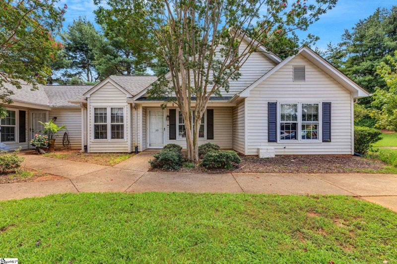 2001 Pelham Road