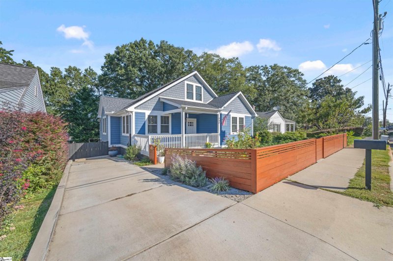 Property image 2 at 46 Glenn Street, Greenville, SC 29607