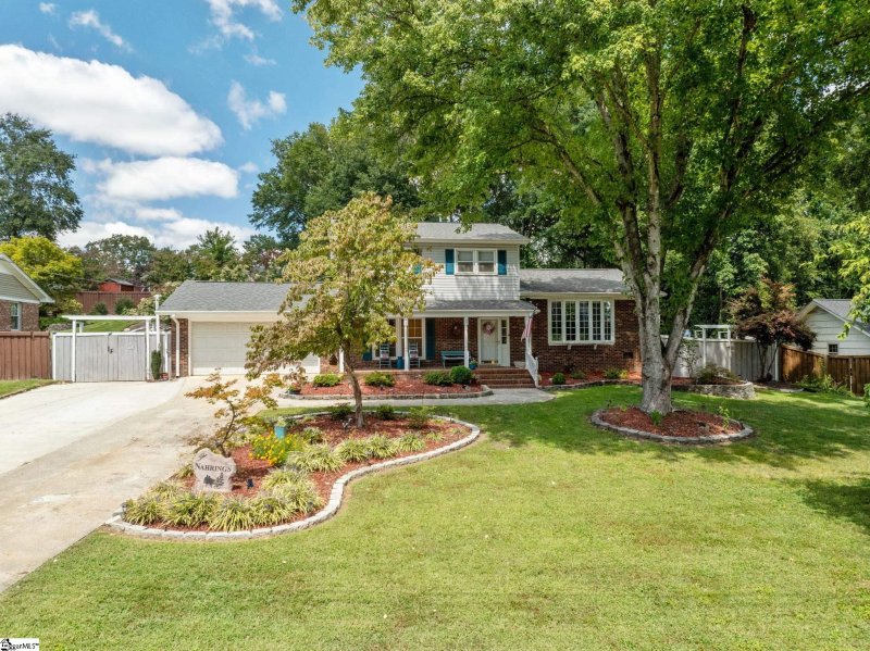 Property image 2 of 7 Confederate Circle in Sheffield Forest, Taylors, SC 29687