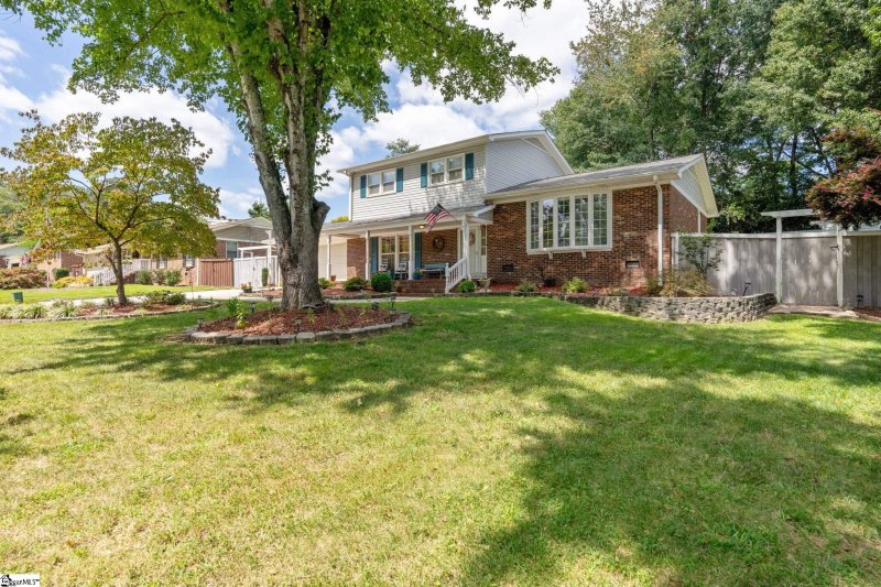 Property image 3 of 7 Confederate Circle in Sheffield Forest, Taylors, SC 29687
