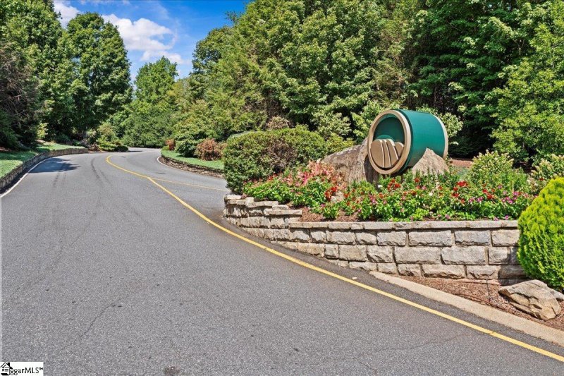 Property image 3 of 19 Grosbeak Way in The Cliffs at Glassy, Landrum, SC 29356