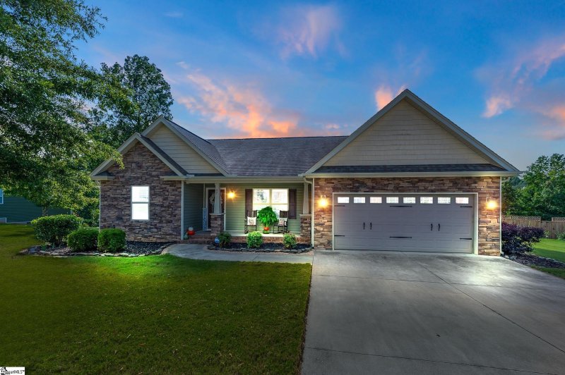 Property image 2 at 47 Jaden Court, Greer, SC 29651