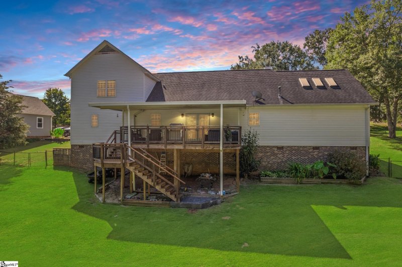 Property image 3 of 305 Wildmarsh Road in Mallard Green, Piedmont, SC 29673