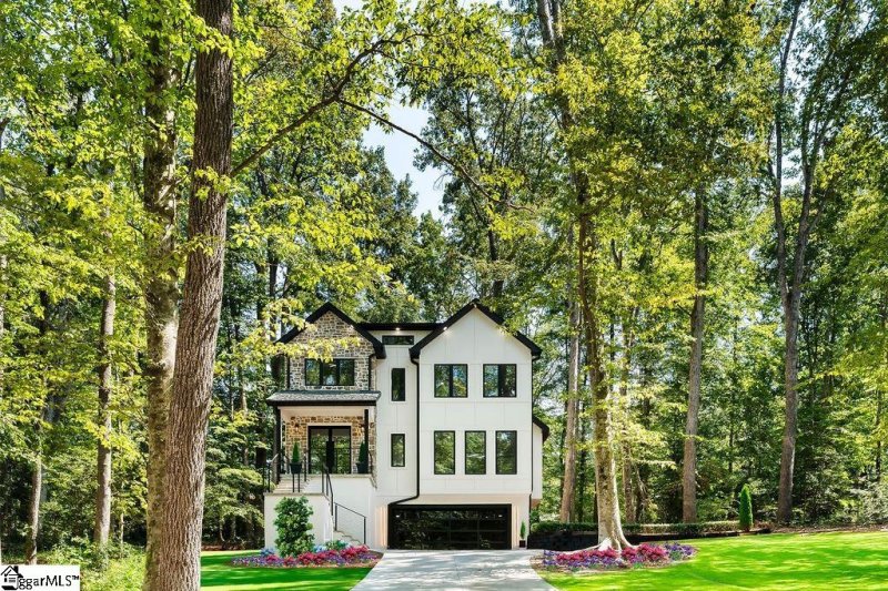 Property image 3 of 281 Loch Lomond Drive in Glen Holly, Pickens, SC 29671