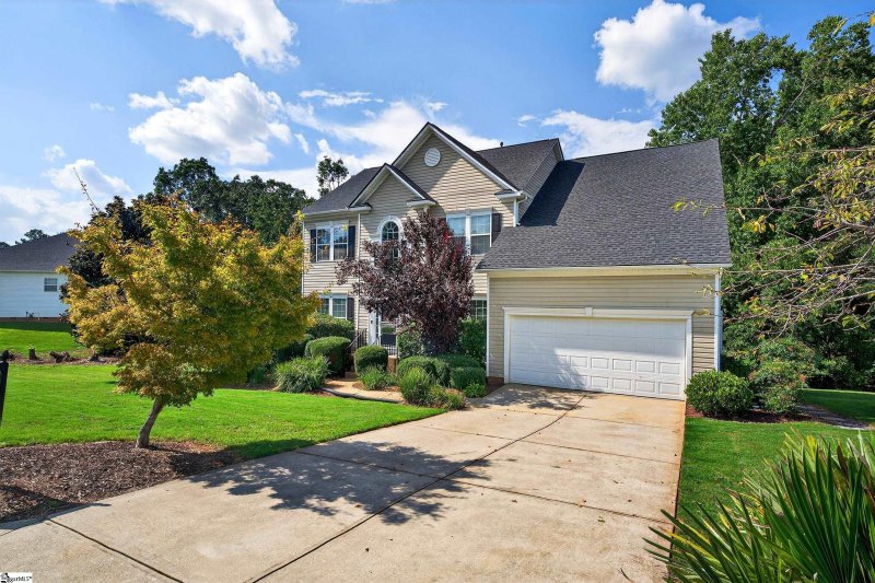 Property image 2 of 109 Hydrangea Way in Bennetts Grove, Simpsonville, SC 29681