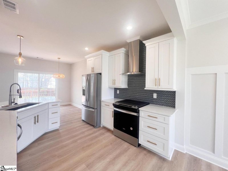 Property image 3 of 22 Heather Stone Court in Waterton, Simpsonville, SC 29680