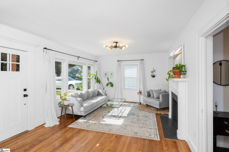 Property image 2 of 108 Parkins Mill Road in Fair Heights, Greenville, SC 29607