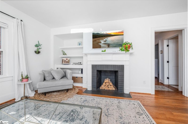 Property image 5 of 108 Parkins Mill Road in Fair Heights, Greenville, SC 29607