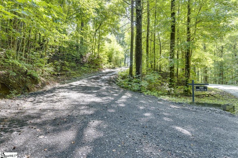 Property image 2 of 1050 Hidden Glory Drive in Hidden Hills of Glassy Mountain, Landrum, SC 29356