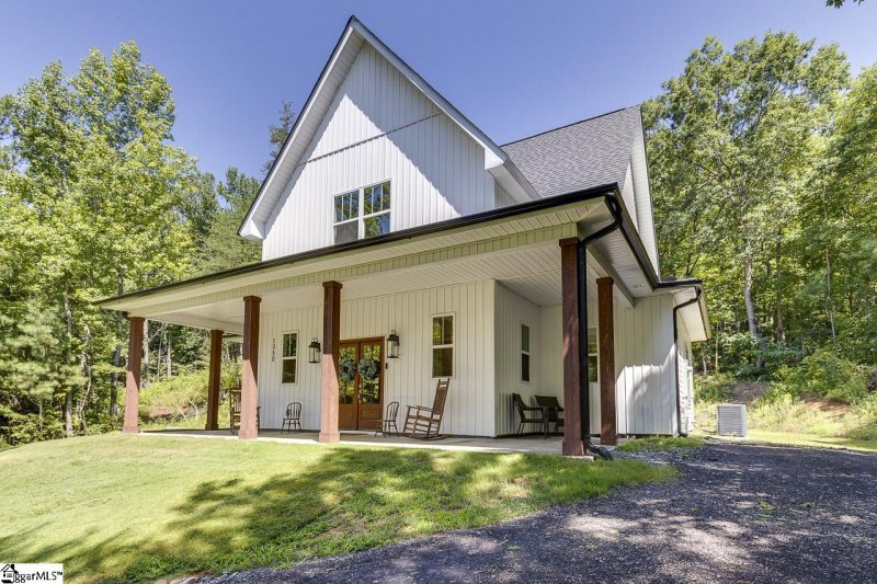 Property image 5 of 1050 Hidden Glory Drive in Hidden Hills of Glassy Mountain, Landrum, SC 29356