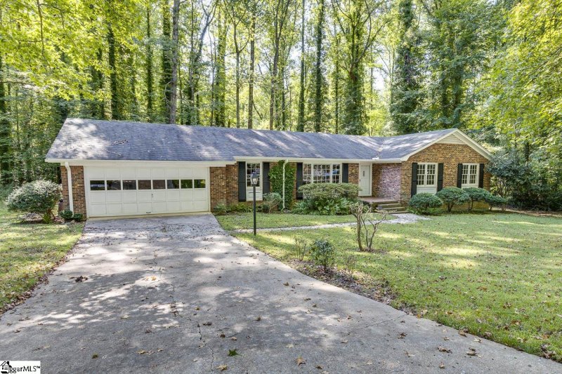 Property image 3 at 100 Holly Road, Taylors, SC 29687