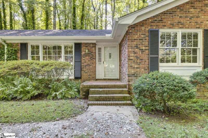 Property image 4 at 100 Holly Road, Taylors, SC 29687