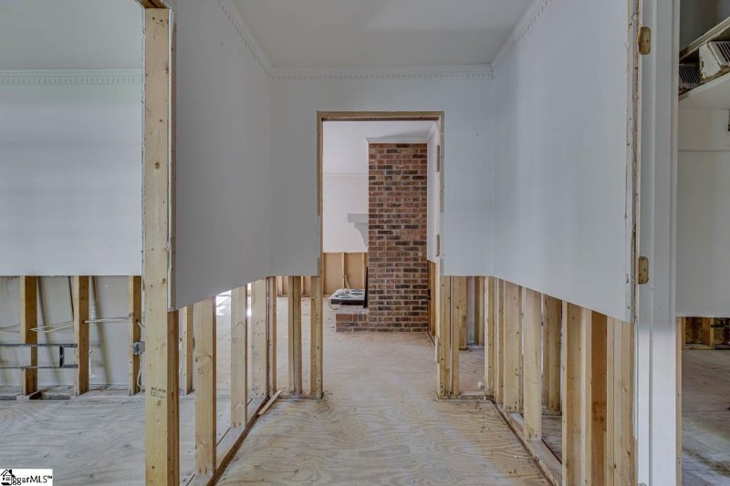 Property image 5 at 100 Holly Road, Taylors, SC 29687