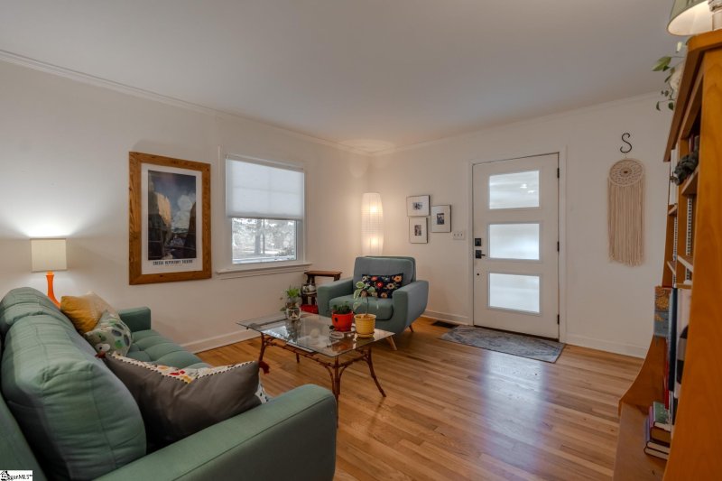 Property image 2 of 411 Crosby Circle in Paramount Park, Greenville, SC 29605
