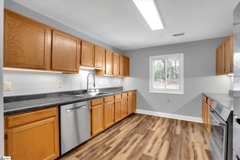 Property image 4 of 5 Woodtrace Circle in Rolling Green Village, Greenville, SC 29615