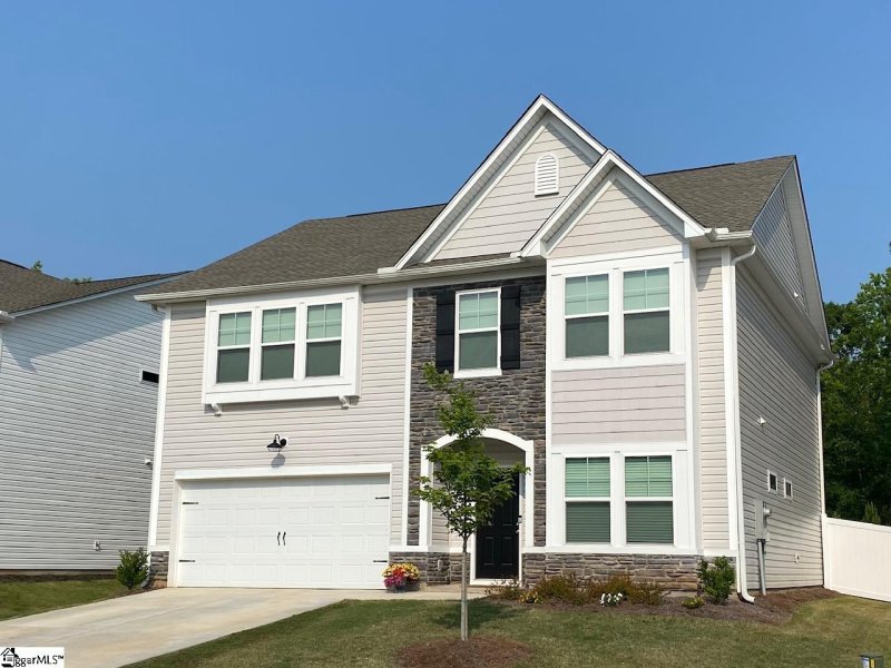 Property image 2 of 139 Strongridge Trail in Heritage Crossing, Simpsonville, SC 29681